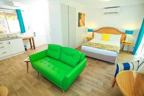 Port Douglas Motel - Tourism Gold Coast 12