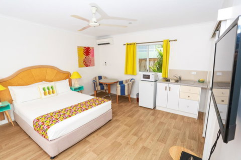 Port Douglas Motel - Tourism Gold Coast 22