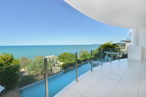 Bellevue At Trinity Beach - Tourism Gold Coast 7