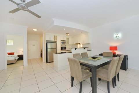 Bellevue At Trinity Beach - Tourism Gold Coast 11