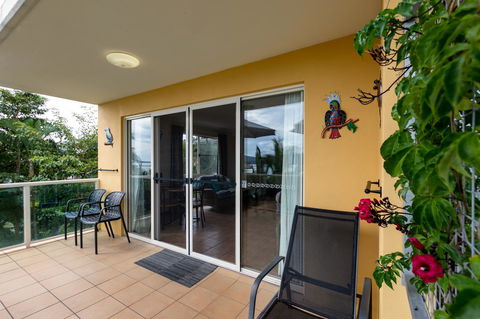 Sunlit Waters Studio Apartments - Tourism Gold Coast 32