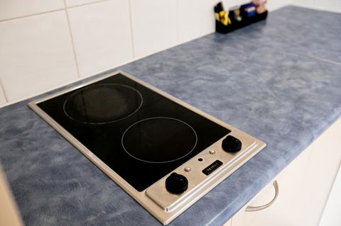 Sunlit Waters Studio Apartments - Tourism Gold Coast 35