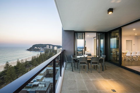 Boardwalk Burleigh Beach - Official - Tourism Gold Coast 9