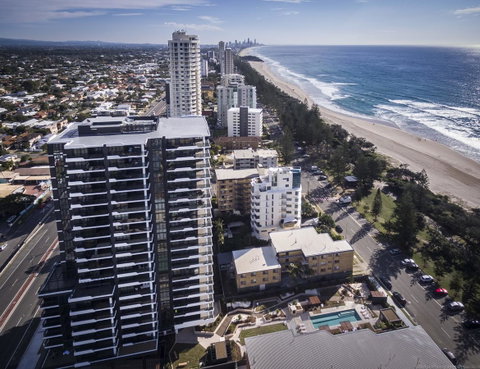 Boardwalk Burleigh Beach - Official - Tourism Gold Coast 41