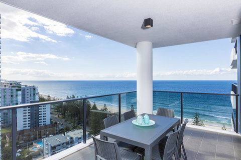 Boardwalk Burleigh Beach - Official - Tourism Gold Coast 22