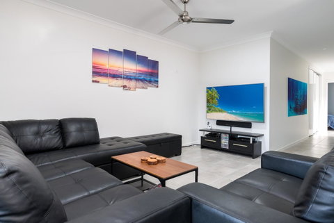 Blue Lagoon Villa A - Tourism Gold Coast 17