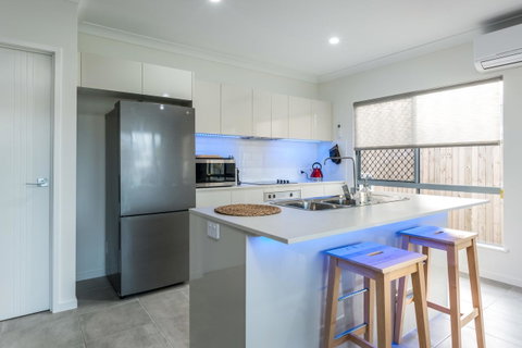 Blue Lagoon Villa A - Tourism Gold Coast 16