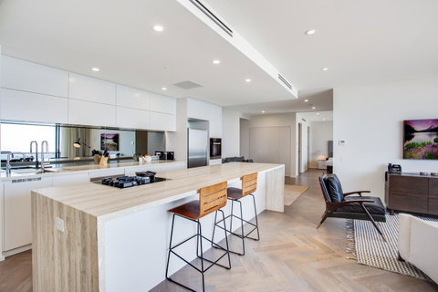 Iconic Kirra Beach Resort - Tourism Gold Coast 24