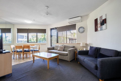 Tiki Hotel Apartments Surfers Paradise - Tourism Gold Coast 3