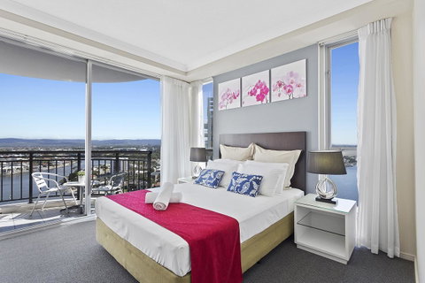 Beach Stay - Ocean & Riverview Resort Chevron Renaissance Central Surfers Paradise - Tourism Gold Coast 8