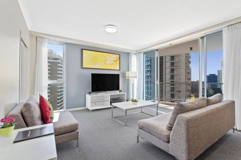 Beach Stay - Ocean & Riverview Resort Chevron Renaissance Central Surfers Paradise - Tourism Gold Coast 7