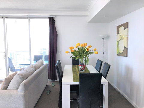 Beach Stay - Ocean & Riverview Resort Chevron Renaissance Central Surfers Paradise - Tourism Gold Coast 4