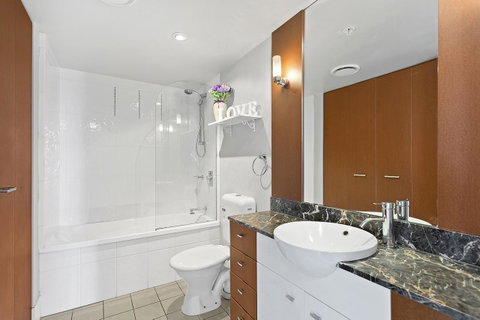 Beach Stay - Ocean & Riverview Resort Chevron Renaissance Central Surfers Paradise - Tourism Gold Coast 6