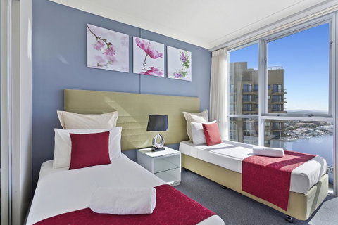 Beach Stay - Ocean & Riverview Resort Chevron Renaissance Central Surfers Paradise - Tourism Gold Coast 9