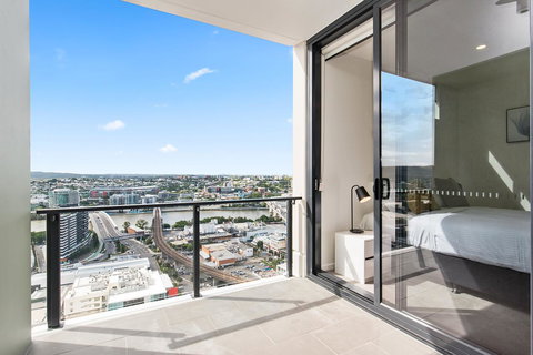Ivy And Eve Apartments By CLLIX - Tourism Gold Coast 34