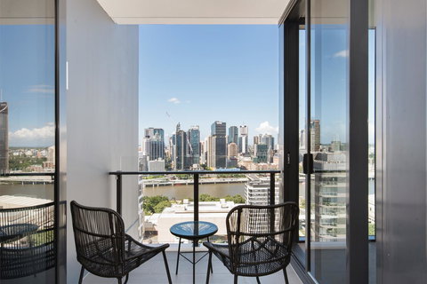 Ivy And Eve Apartments By CLLIX - Tourism Gold Coast 29