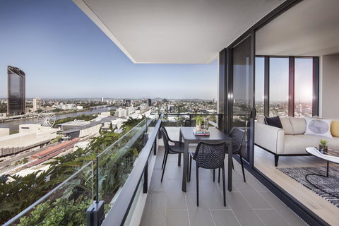 Ivy And Eve Apartments By CLLIX - Tourism Gold Coast 21