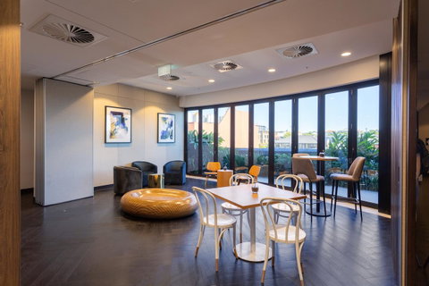 Hostrelax Residences On Alfred - Tourism Gold Coast 7
