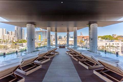 Hostrelax Residences On Alfred - Tourism Gold Coast 2