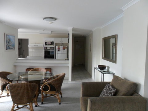Grosvenor Beachfront Apartments Surfers Paradise - Tourism Gold Coast 5