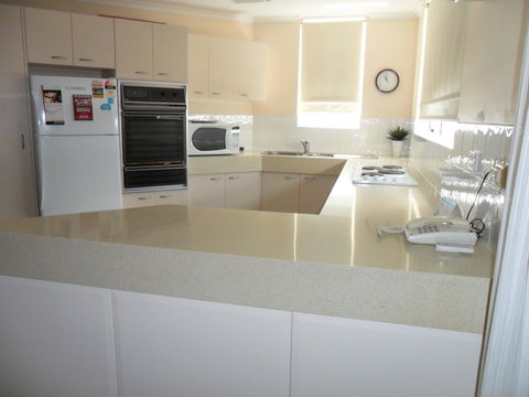 Grosvenor Beachfront Apartments Surfers Paradise - Tourism Gold Coast 15