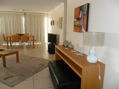 Grosvenor Beachfront Apartments Surfers Paradise - Tourism Gold Coast 10
