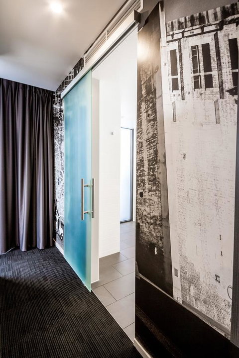 Sage Hotel James Street - Tourism Gold Coast 7