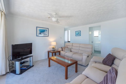 Columbia Beachfront Apartments On Rainbow Bay - Tourism Gold Coast 5