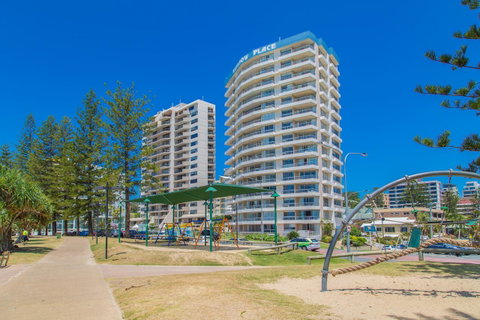 Columbia Beachfront Apartments On Rainbow Bay - Tourism Gold Coast 3