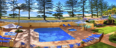 Columbia Beachfront Apartments On Rainbow Bay - Tourism Gold Coast 2