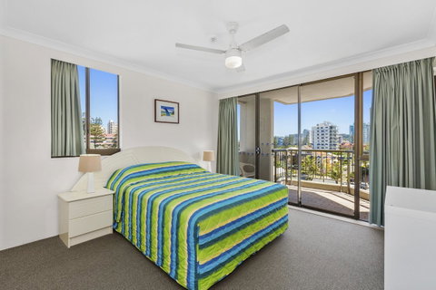 Columbia Beachfront Apartments On Rainbow Bay - Tourism Gold Coast 20