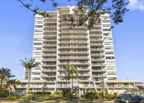 Columbia Beachfront Apartments On Rainbow Bay - Tourism Gold Coast 4