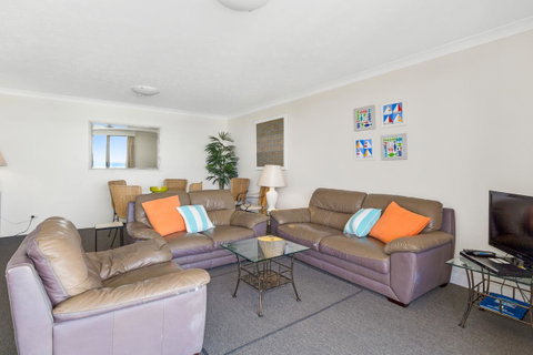 Columbia Beachfront Apartments On Rainbow Bay - Tourism Gold Coast 30