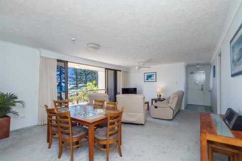 Columbia Beachfront Apartments On Rainbow Bay - Tourism Gold Coast 13