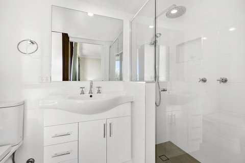 Columbia Beachfront Apartments On Rainbow Bay - Tourism Gold Coast 19
