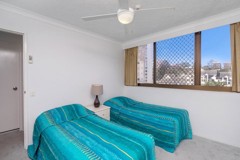 Columbia Beachfront Apartments On Rainbow Bay - Tourism Gold Coast 10