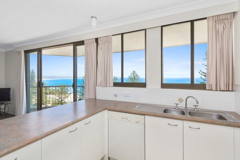 Columbia Beachfront Apartments On Rainbow Bay - Tourism Gold Coast 38