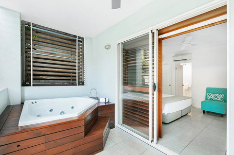 Mantra Aqueous On Port - Tourism Gold Coast 9