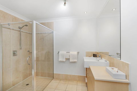 Mantra Aqueous On Port - Tourism Gold Coast 18