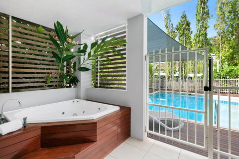 Mantra Aqueous On Port - Tourism Gold Coast 13