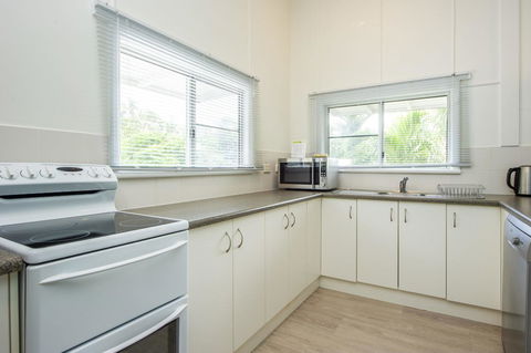 Kooyong Apartment 8 - Tourism Gold Coast 6