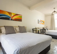 Nightcap at Emerald Star Hotel - Gold Coast