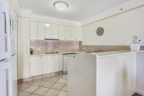 APR Private SUITES MOROC By The Beach - Tourism Gold Coast 22