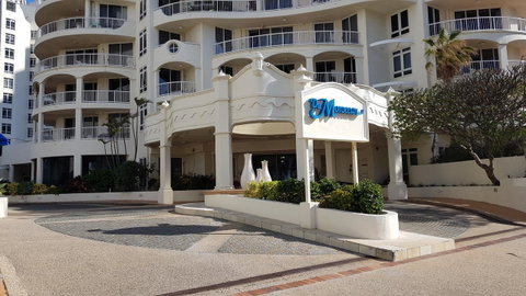 APR Private SUITES MOROC By The Beach - Tourism Gold Coast 7