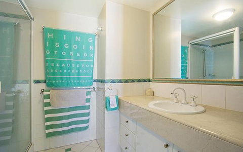 APR Private SUITES MOROC By The Beach - Tourism Gold Coast 41