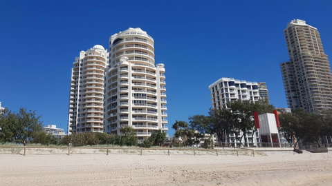 APR Private SUITES MOROC By The Beach - Tourism Gold Coast 37