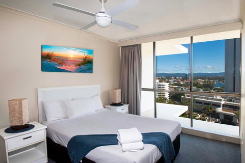 Seacrest Beachfront Apartments Surfers Paradise - Tourism Gold Coast 17