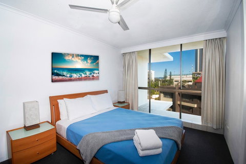 Seacrest Beachfront Apartments Surfers Paradise - Tourism Gold Coast 10