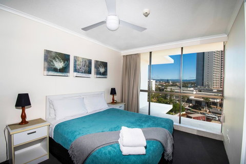 Seacrest Beachfront Apartments Surfers Paradise - Tourism Gold Coast 27