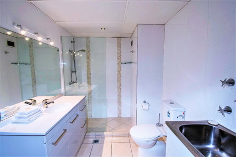Seacrest Beachfront Apartments Surfers Paradise - Tourism Gold Coast 15